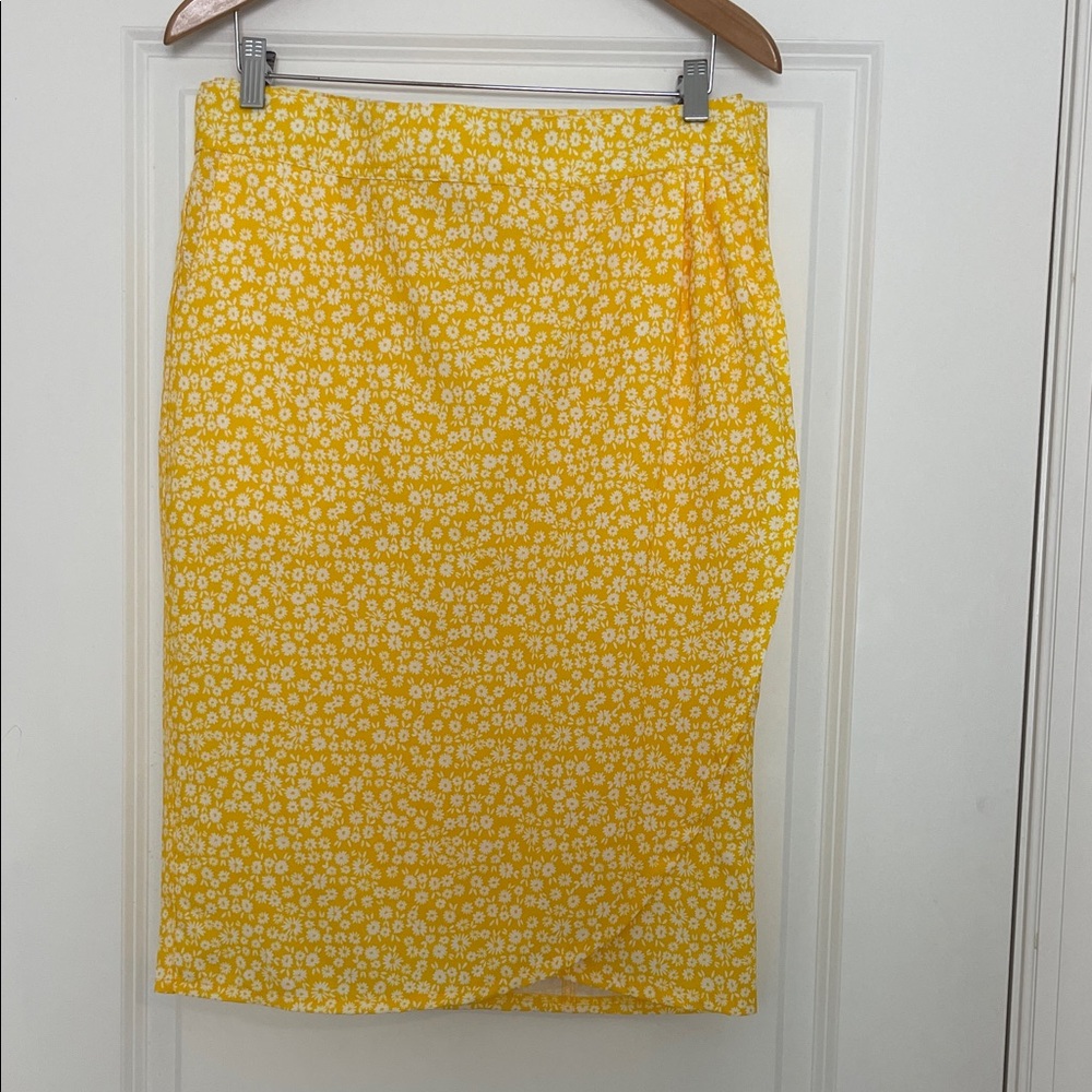 Ripskirt Hawaii Length 3 Wrap Skirt Yellow Floral Medium